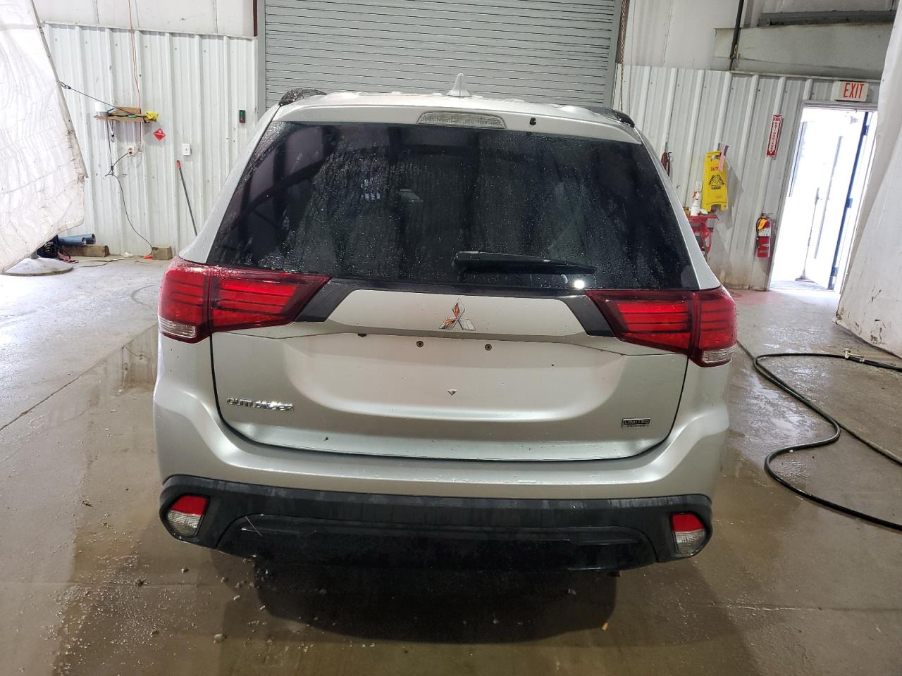 JA4AZ3A32LZ047495 2020 Mitsubishi Outlander Se