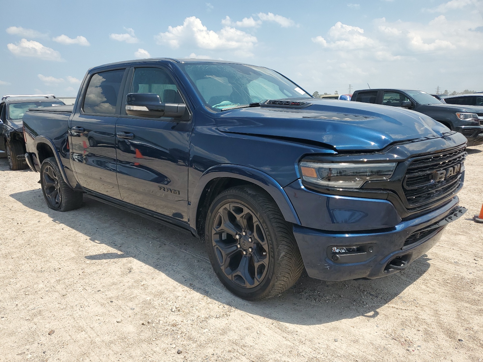 2021 Ram 1500 Limited vin: 1C6SRFHM7MN623950