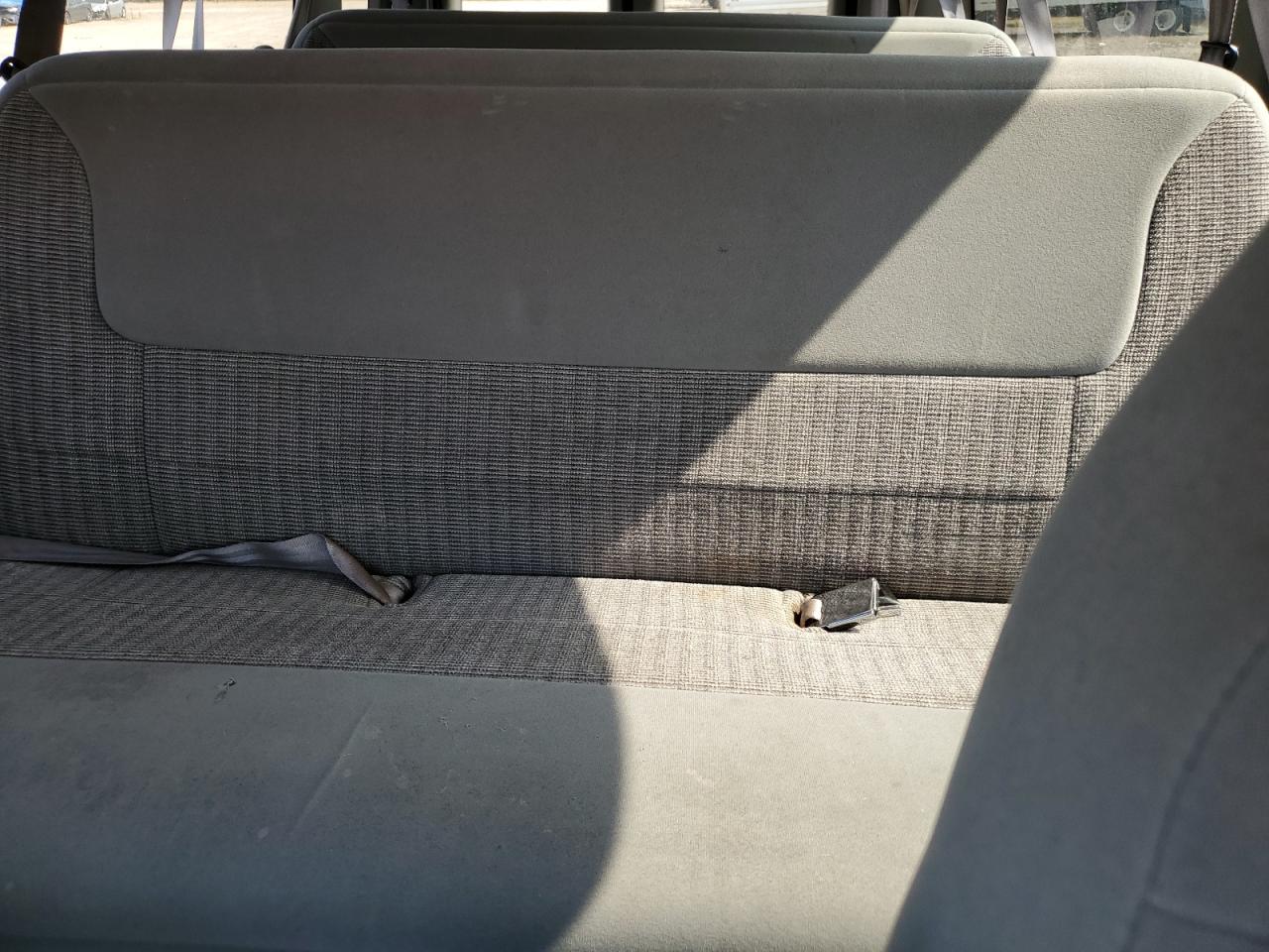 1998 Ford Econoline E350 Super Duty VIN: 1FBSS31SXWHB12579 Lot: 67343474