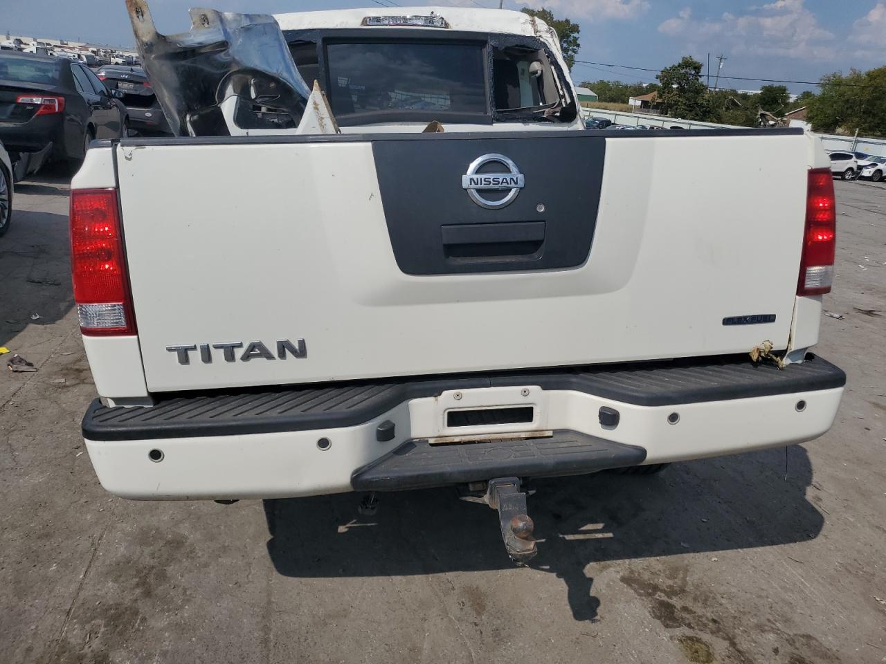 1N6BA0EK5CN308639 2012 Nissan Titan S