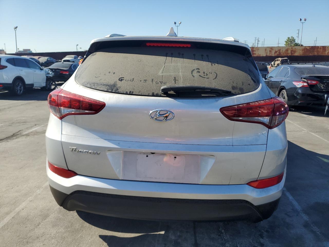 KM8J33A41JU643073 2018 Hyundai Tucson Sel