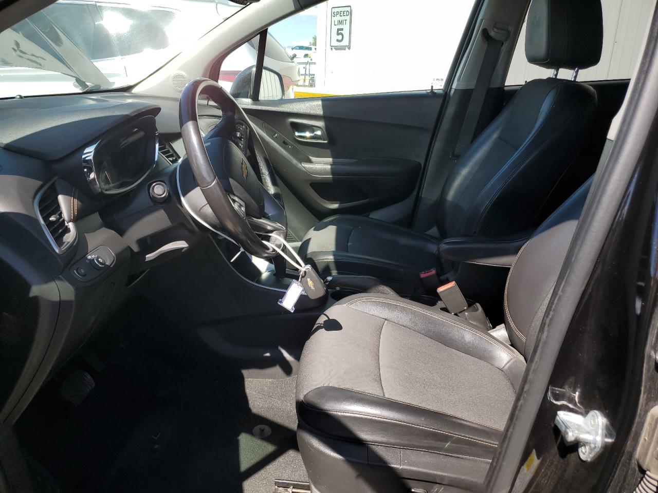 2020 Chevrolet Trax 1Lt VIN: KL7CJLSB8LB330422 Lot: 67593174