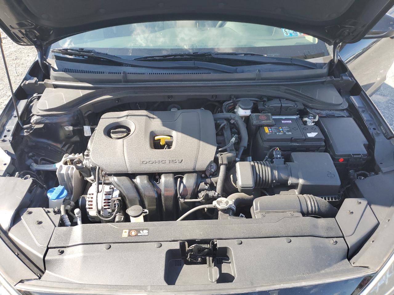 2020 Hyundai Elantra - Image 11