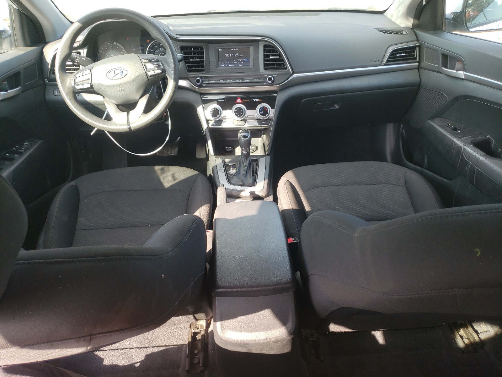 5NPD74LF9KH427915 2019 Hyundai Elantra Se