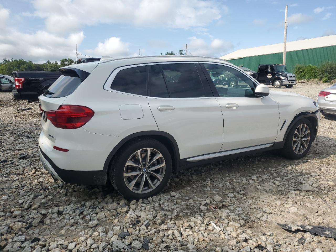 VIN 5UXTR9C58KLD98897 2019 BMW X3 no.3