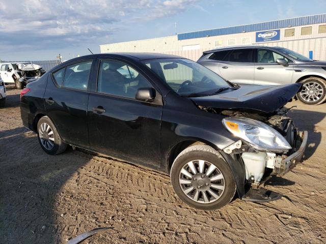 Седани NISSAN VERSA 2015 Чорний