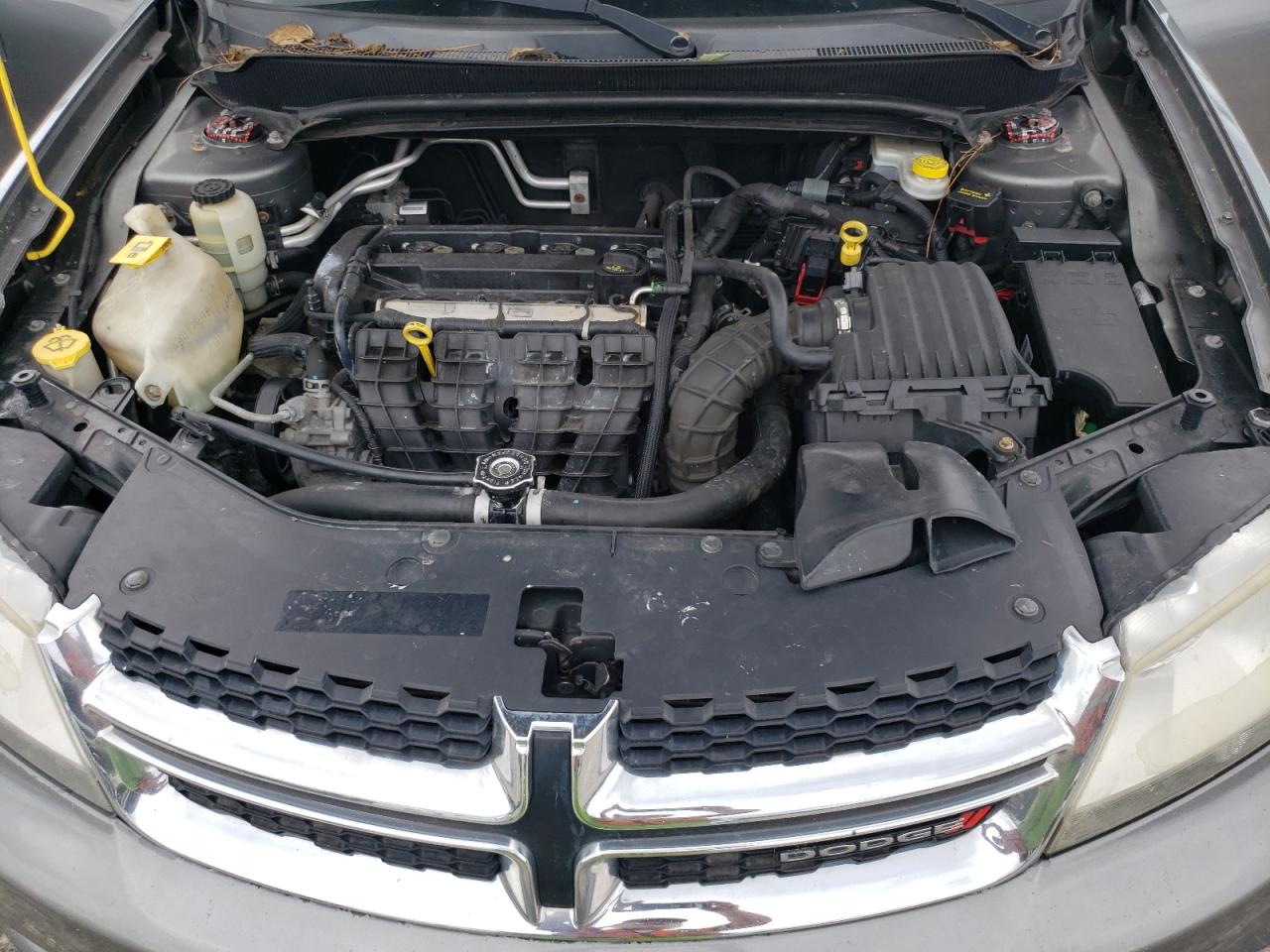 2012 Dodge Avenger - Image 11