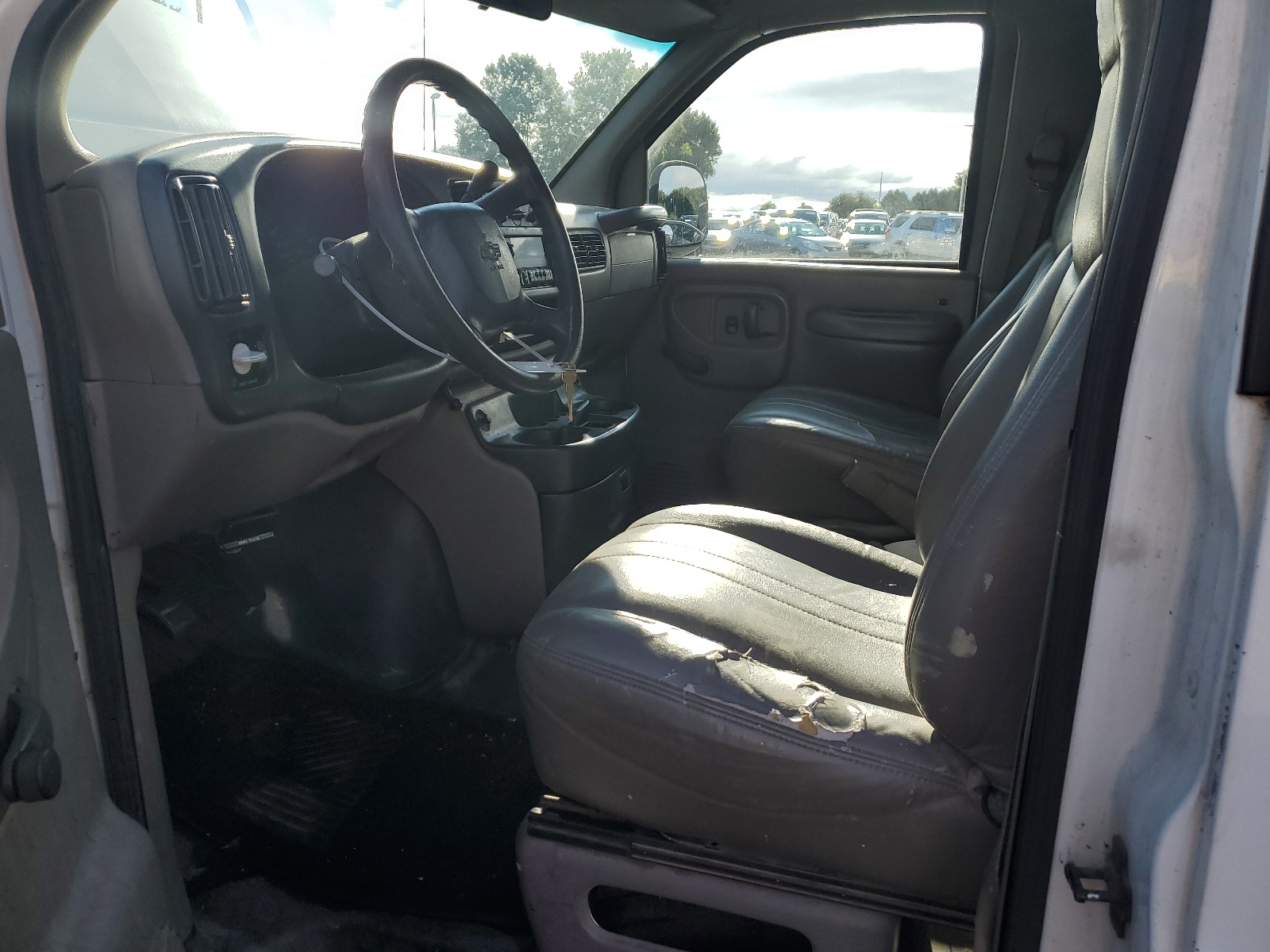 1GCEG15W8X1079619 1999 Chevrolet Express G1500