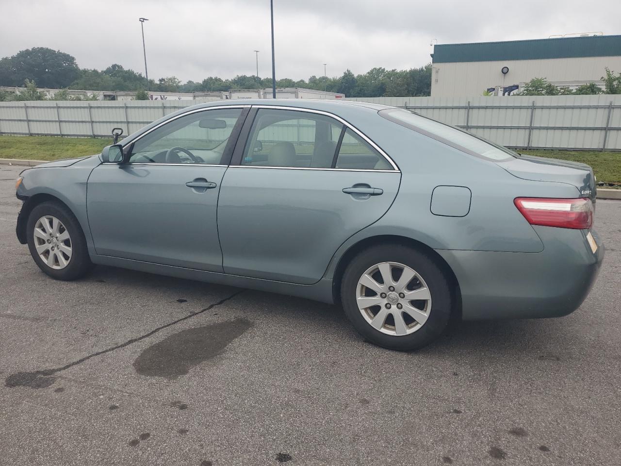 2007 Toyota Camry - Image 2