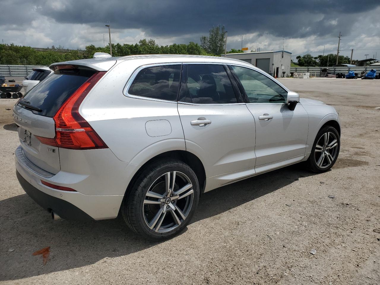 2021 Volvo Xc60 T5 Momentum VIN: YV4102RK3M1682261 Lot: 66147274