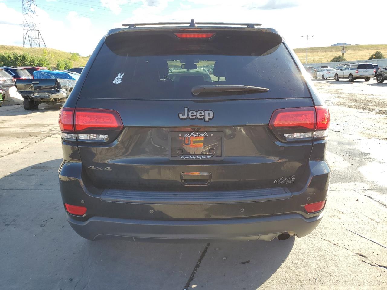 1C4RJFAG0HC699031 2017 Jeep Grand Cherokee Laredo