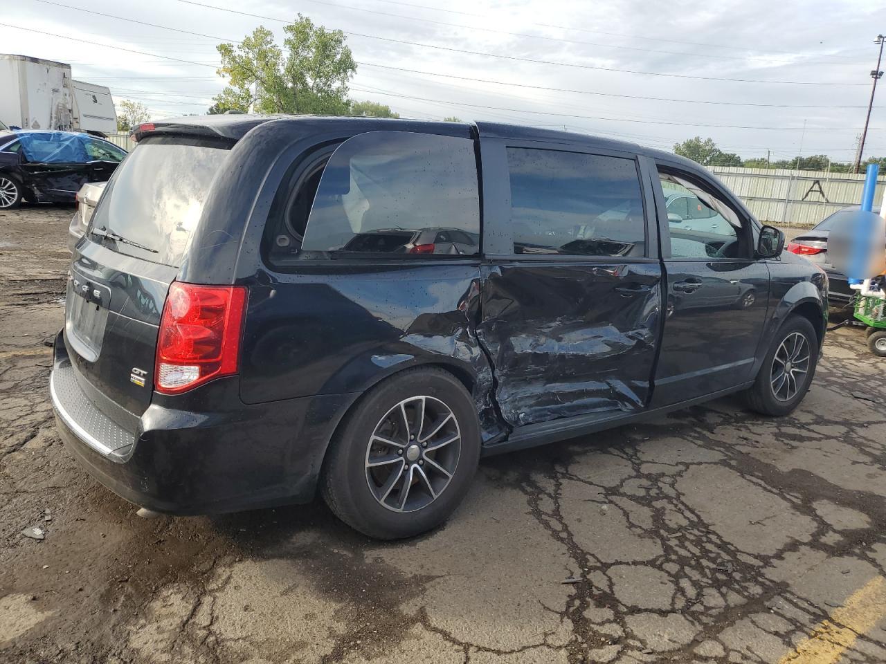 VIN 2C4RDGEGXKR571496 2019 DODGE CARAVAN no.3