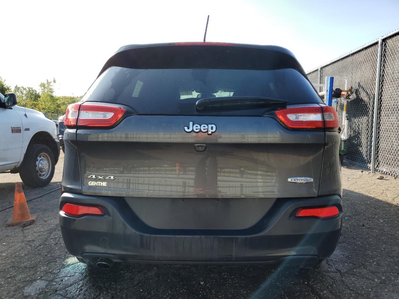 1C4PJMCB1FW651045 2015 Jeep Cherokee Latitude