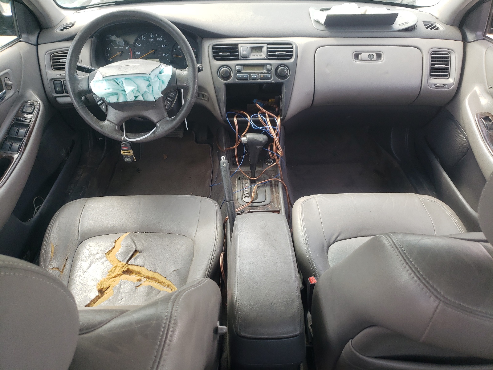 1HGCG165XYA088239 2000 Honda Accord Ex