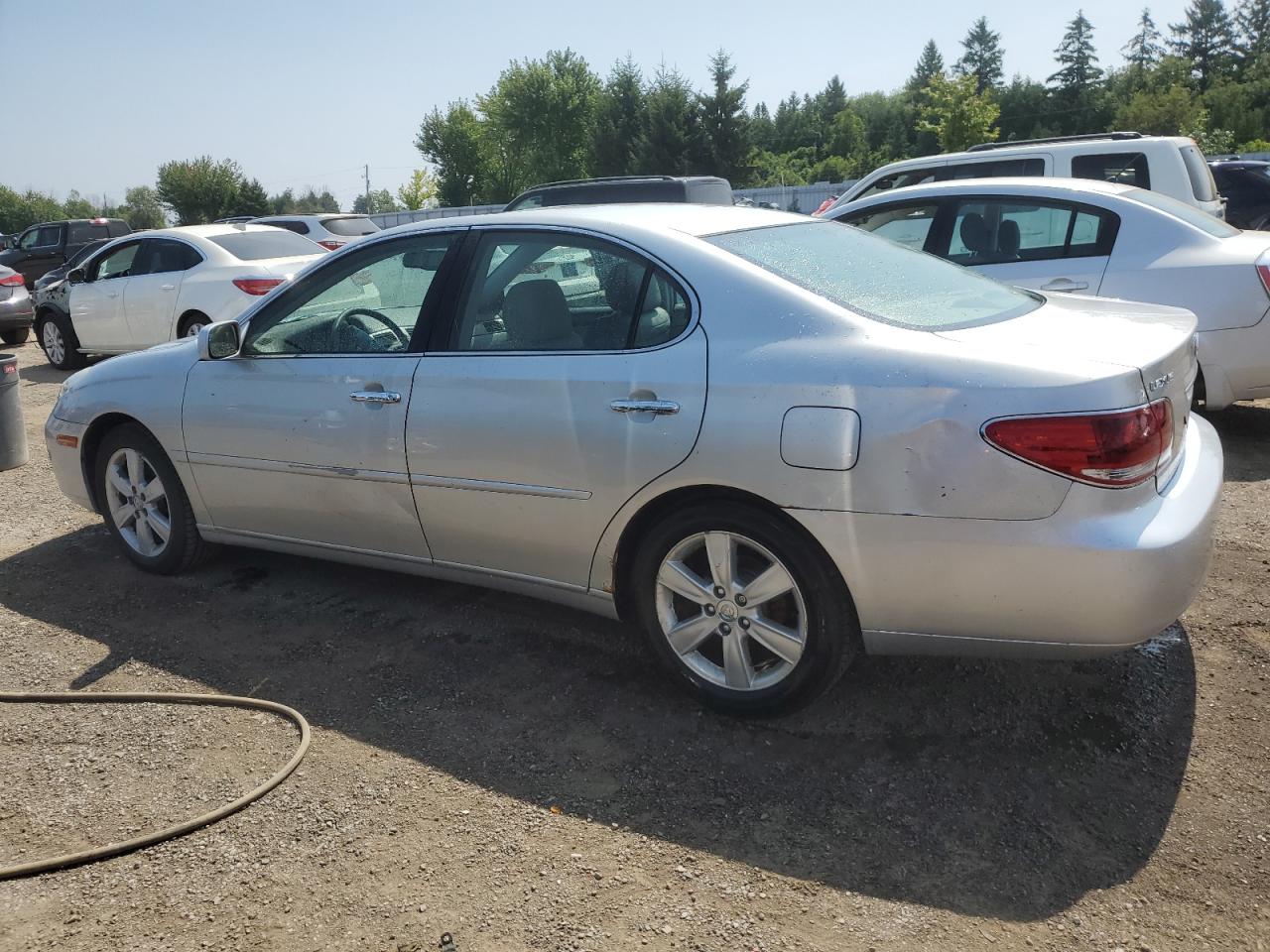 2005 Lexus ES - Image 2