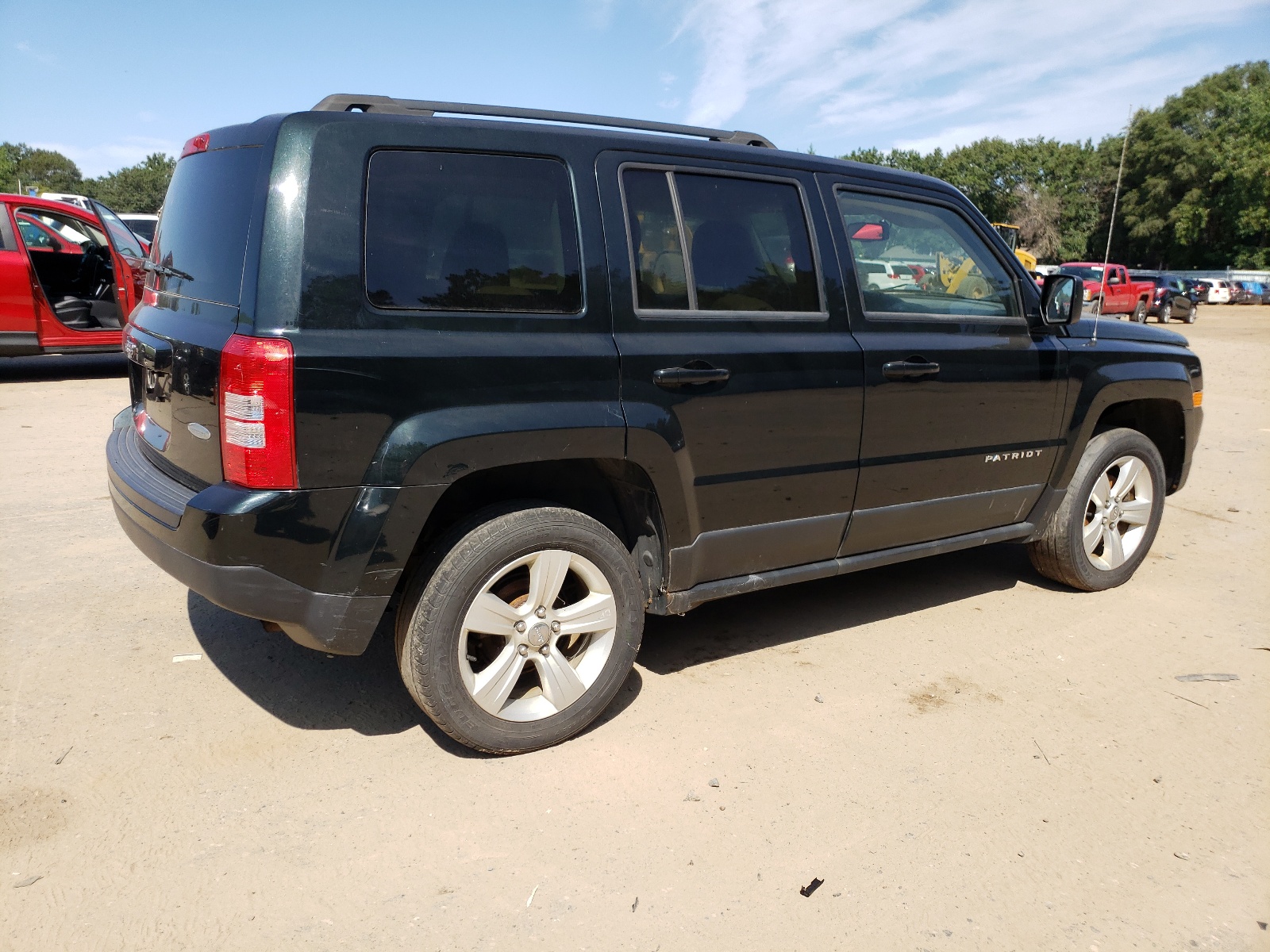 2013 Jeep Patriot Latitude vin: 1C4NJRFB9DD180626