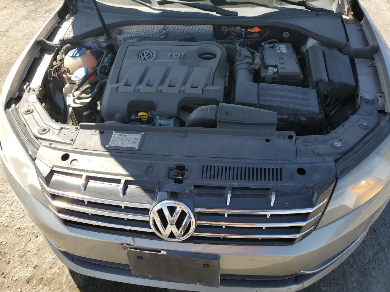 1VWCN7A3XEC047622 2014 Volkswagen Passat Sel