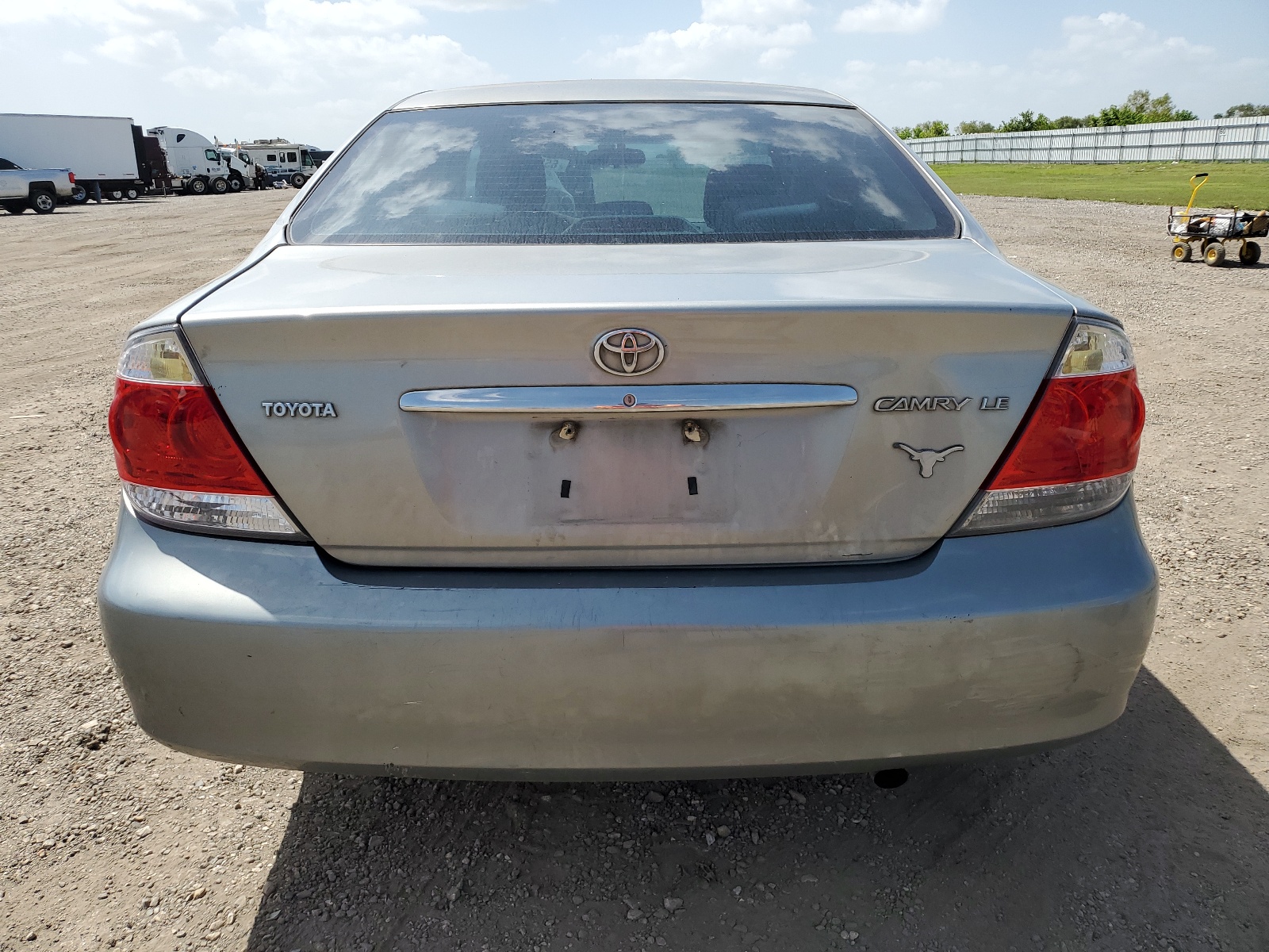 4T1BE30K45U989185 2005 Toyota Camry Le