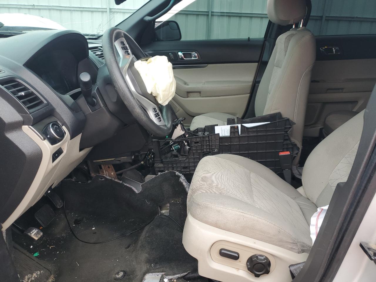 2014 Ford Explorer - Image 7