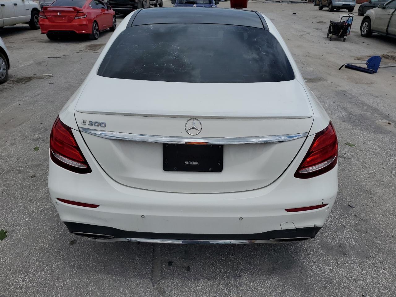 WDDZF4JB1JA471959 2018 Mercedes-Benz E 300