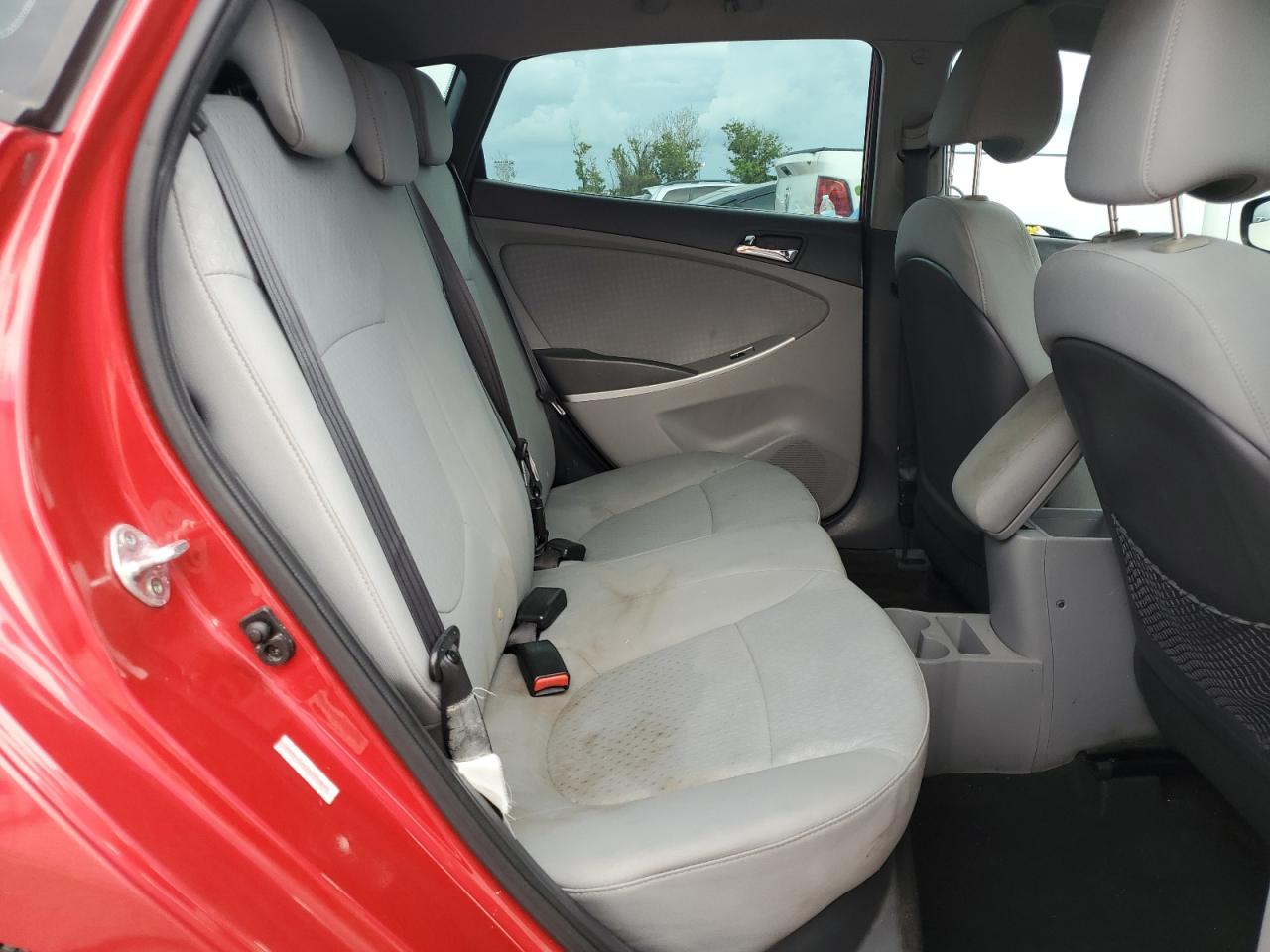 2014 Hyundai Accent - Image 10