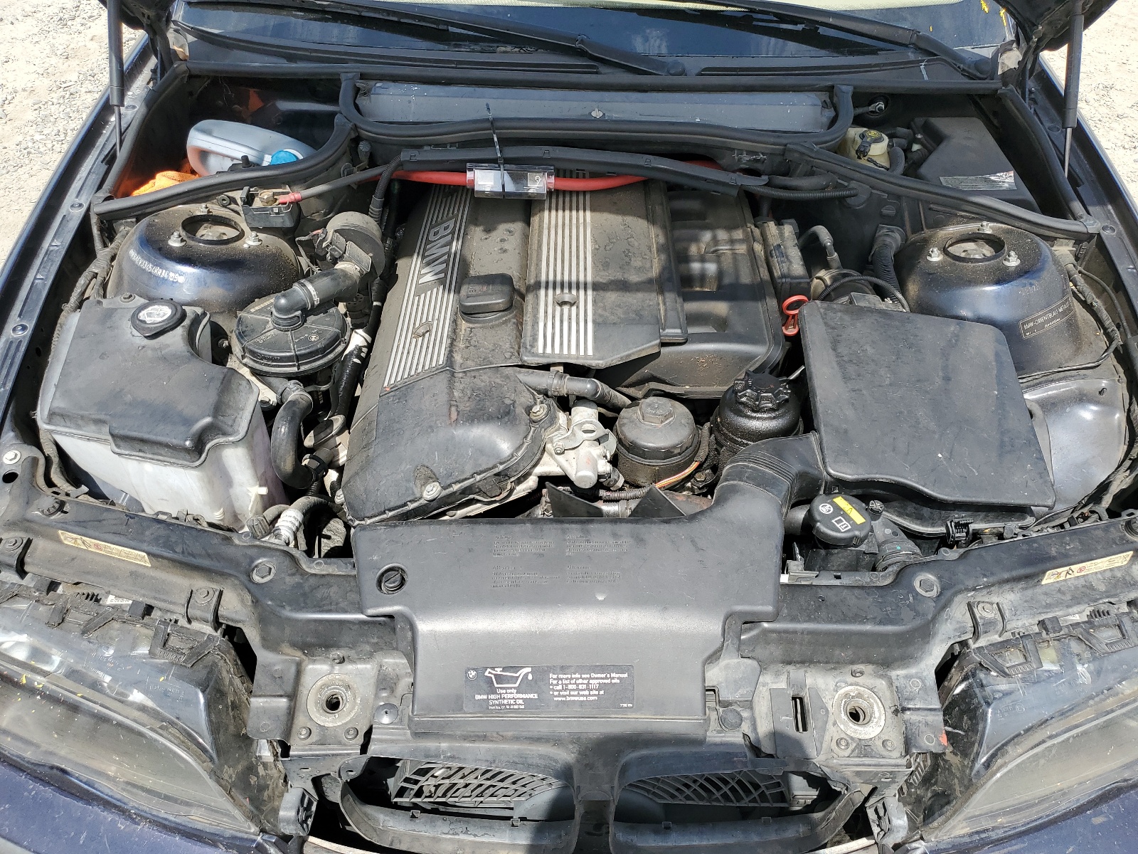 WBAEV33454KR34105 2004 BMW 325 I