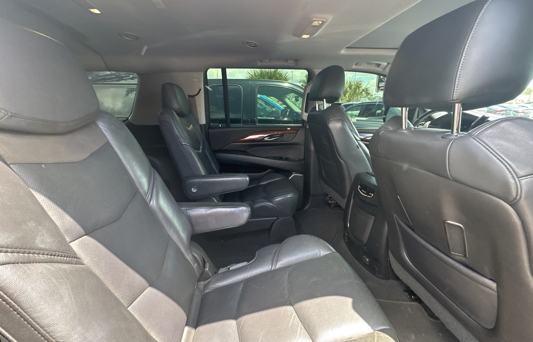 1GYS3HKJ7JR251996 2018 Cadillac Escalade Esv Luxury