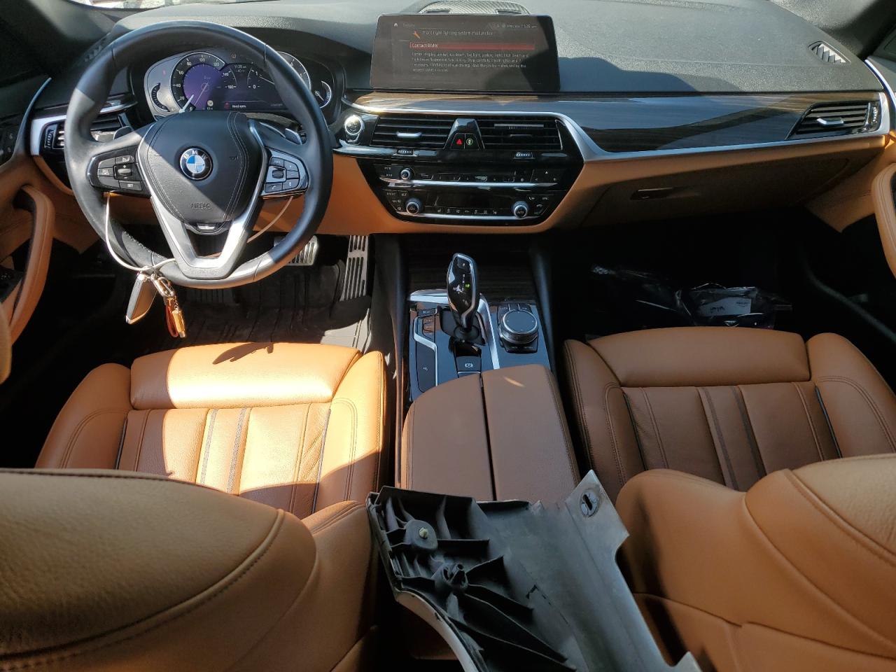 WBAJA7C5XKWW01818 2019 BMW 530 Xi