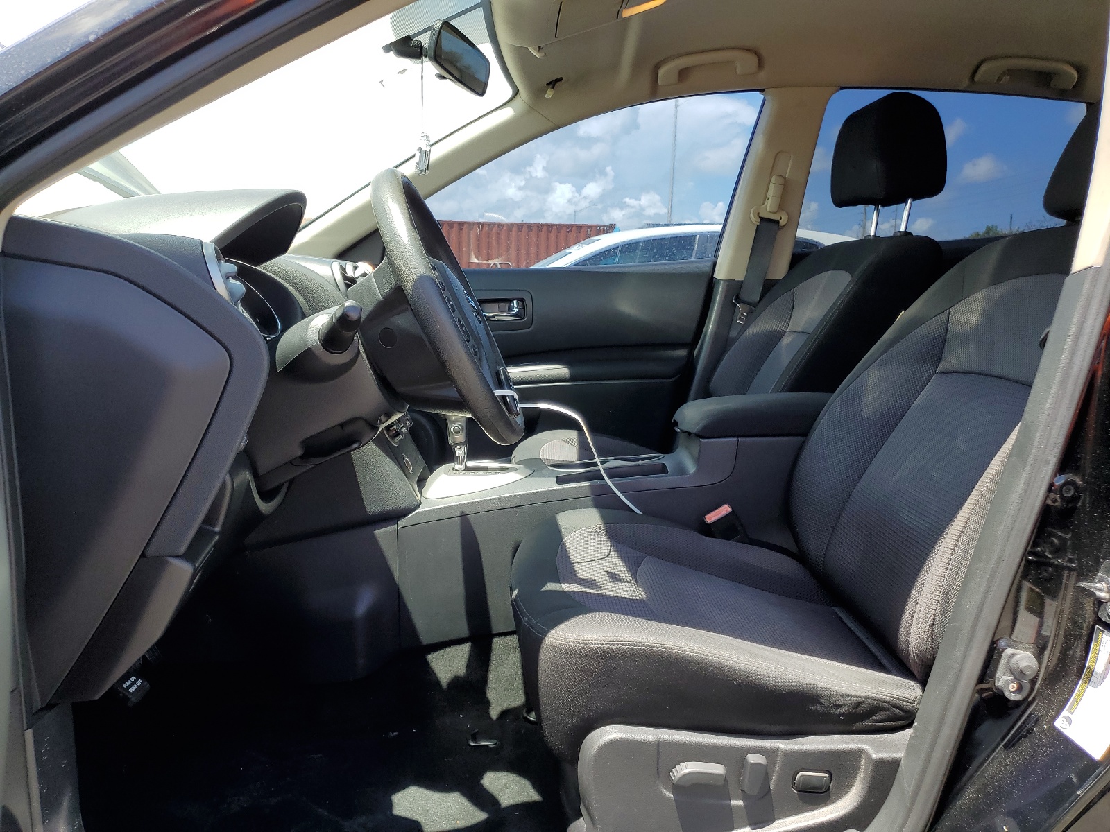 JN8AS5MT9BW173181 2011 Nissan Rogue S