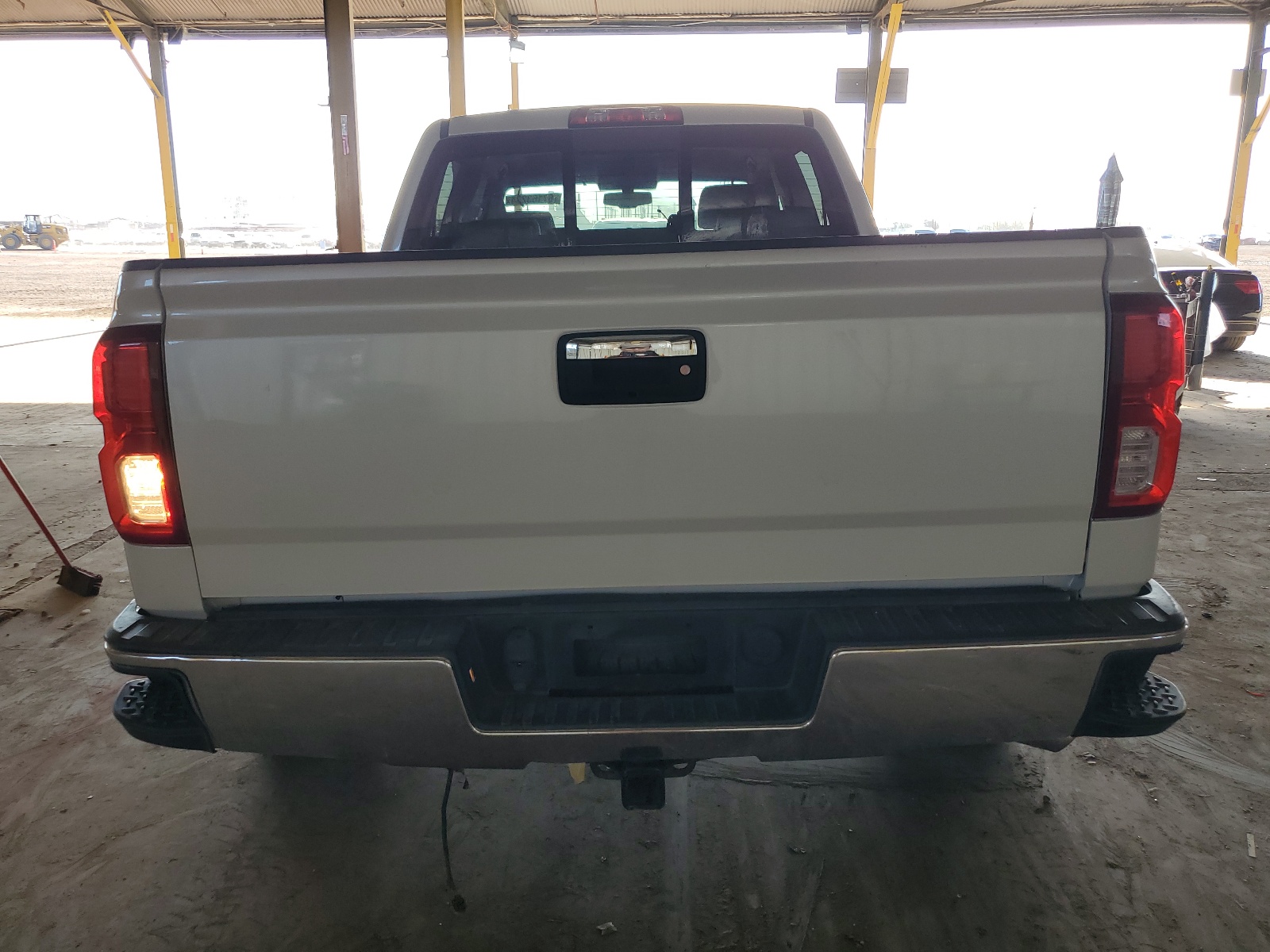 3GCUKSEC1JG383048 2018 Chevrolet Silverado K1500 Ltz