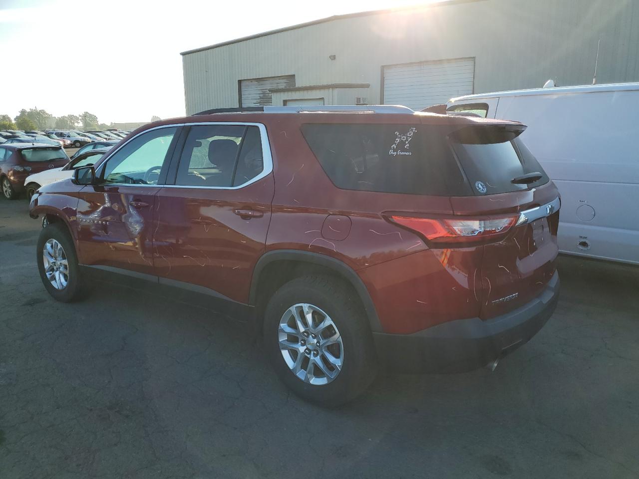 1GNERGKW7JJ119060 2018 CHEVROLET TRAVERSE - Image 2