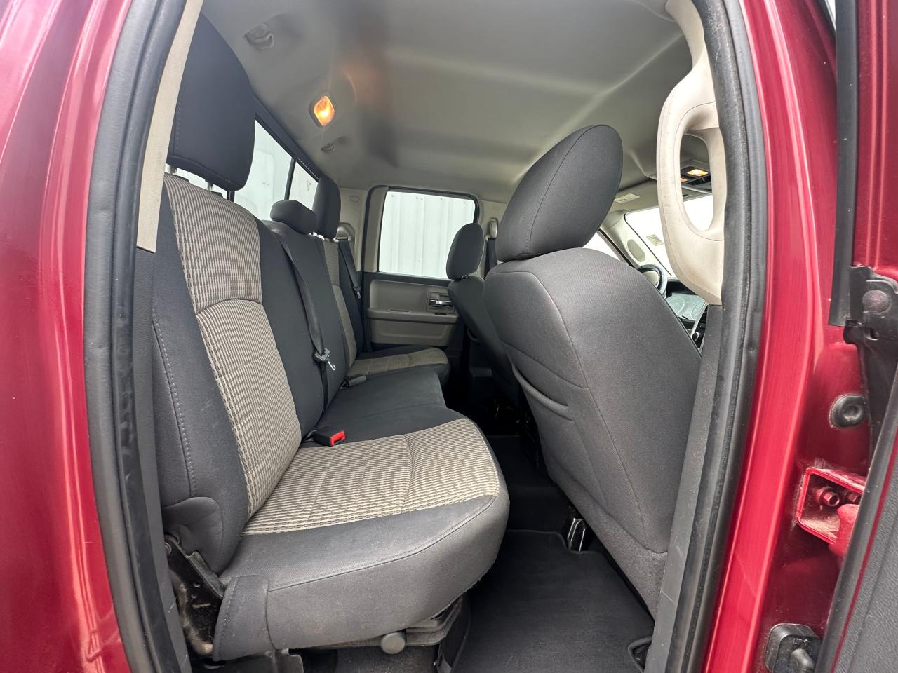 2011 Dodge Ram 1500 VIN: 1D7RV1GTXBS569398 Lot: 69300504