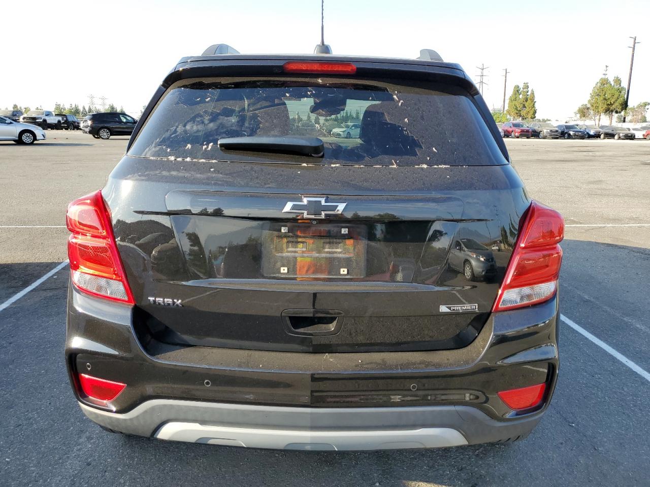 2018 Chevrolet Trax Premier VIN: KL7CJMSB2JB605477 Lot: 65678094