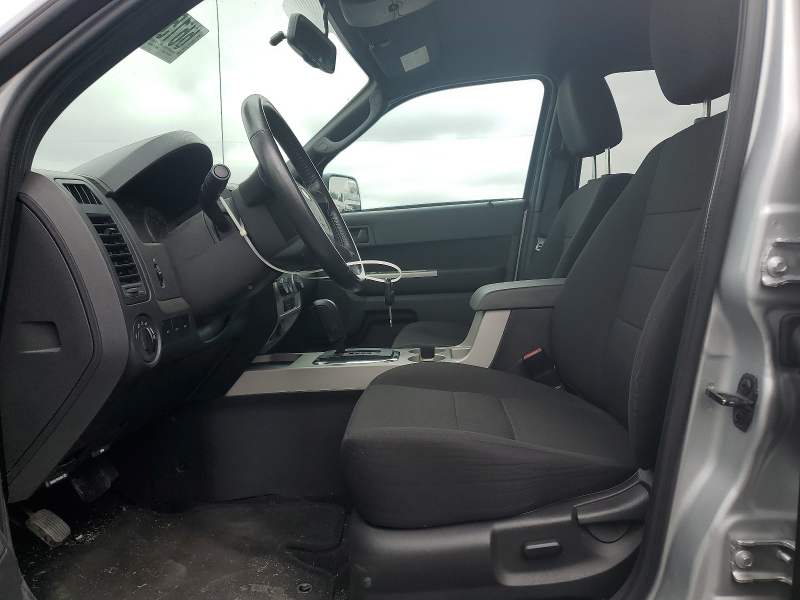 1FMCU0DGXAKB81604 2010 Ford Escape Xlt