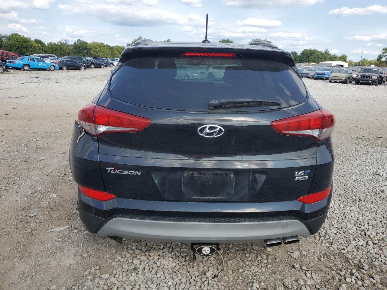 KM8J3CA29HU511462 2017 Hyundai Tucson Limited