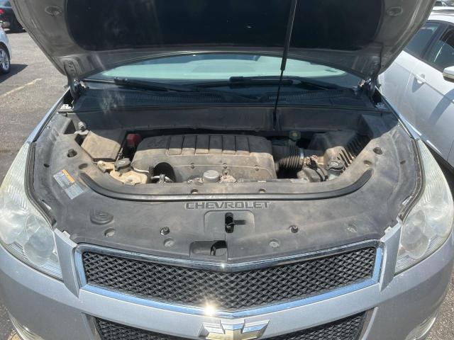 1GNKVJED7CJ106298 2012 Chevrolet Traverse Lt