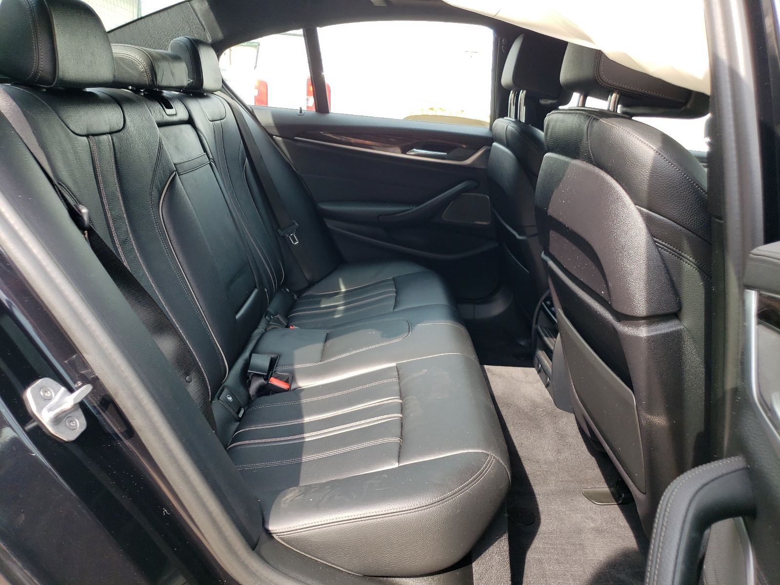 WBAJE7C53JWD49562 2018 BMW 540 Xi