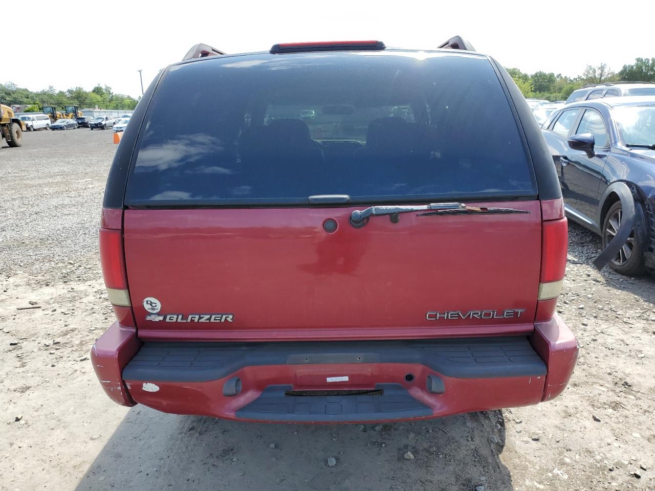 2000 Chevrolet Blazer VIN: 1GNDT13W0YK210460 Lot: 67582604