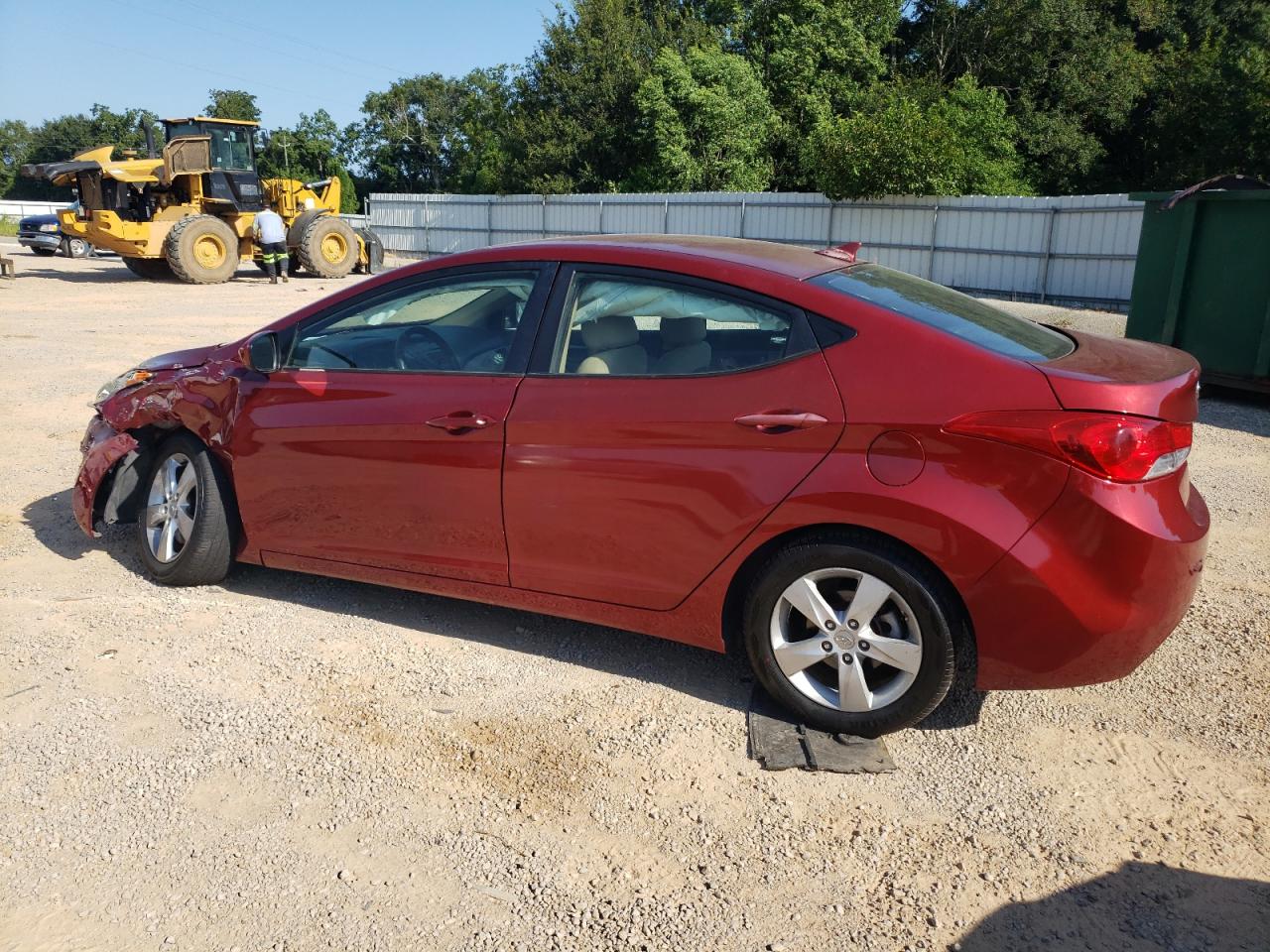 2013 Hyundai Elantra - Image 2