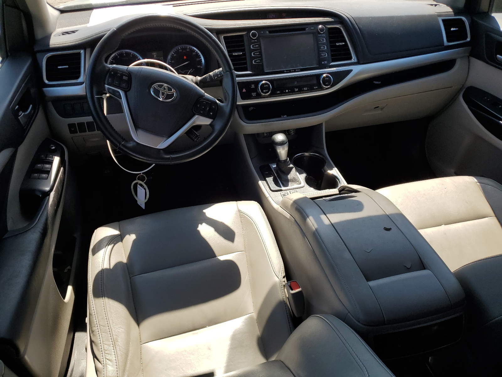 5TDJKRFH8GS338169 2016 Toyota Highlander Xle