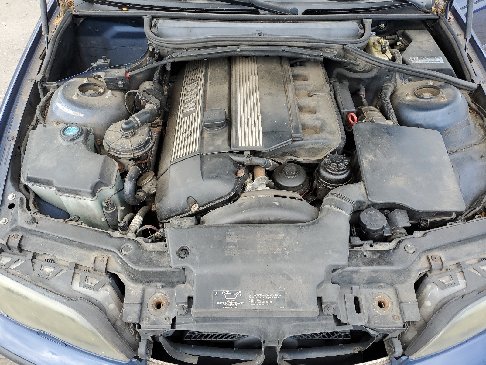 WBAET37453NJ34739 2003 BMW 325 I