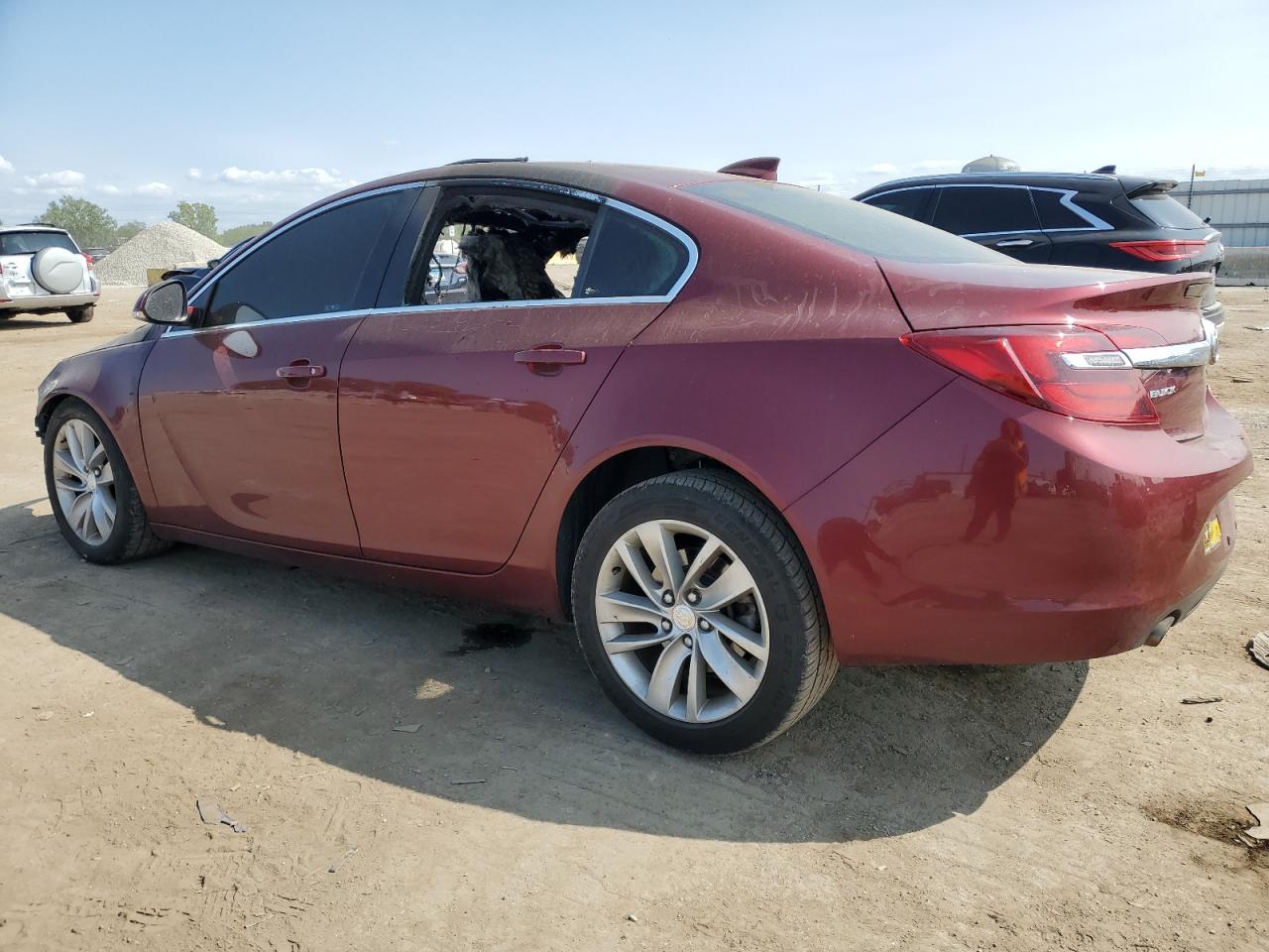 2016 Buick Regal - Image 2