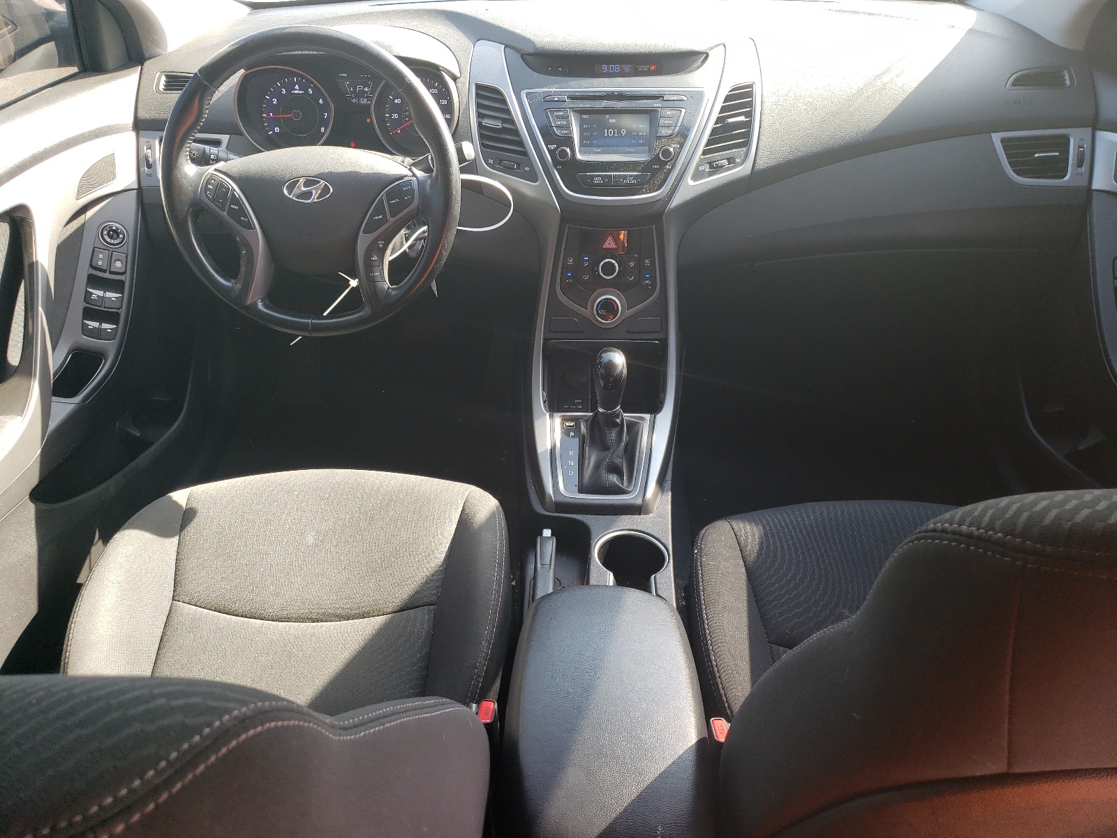 5NPDH4AE6FH561911 2015 Hyundai Elantra Se