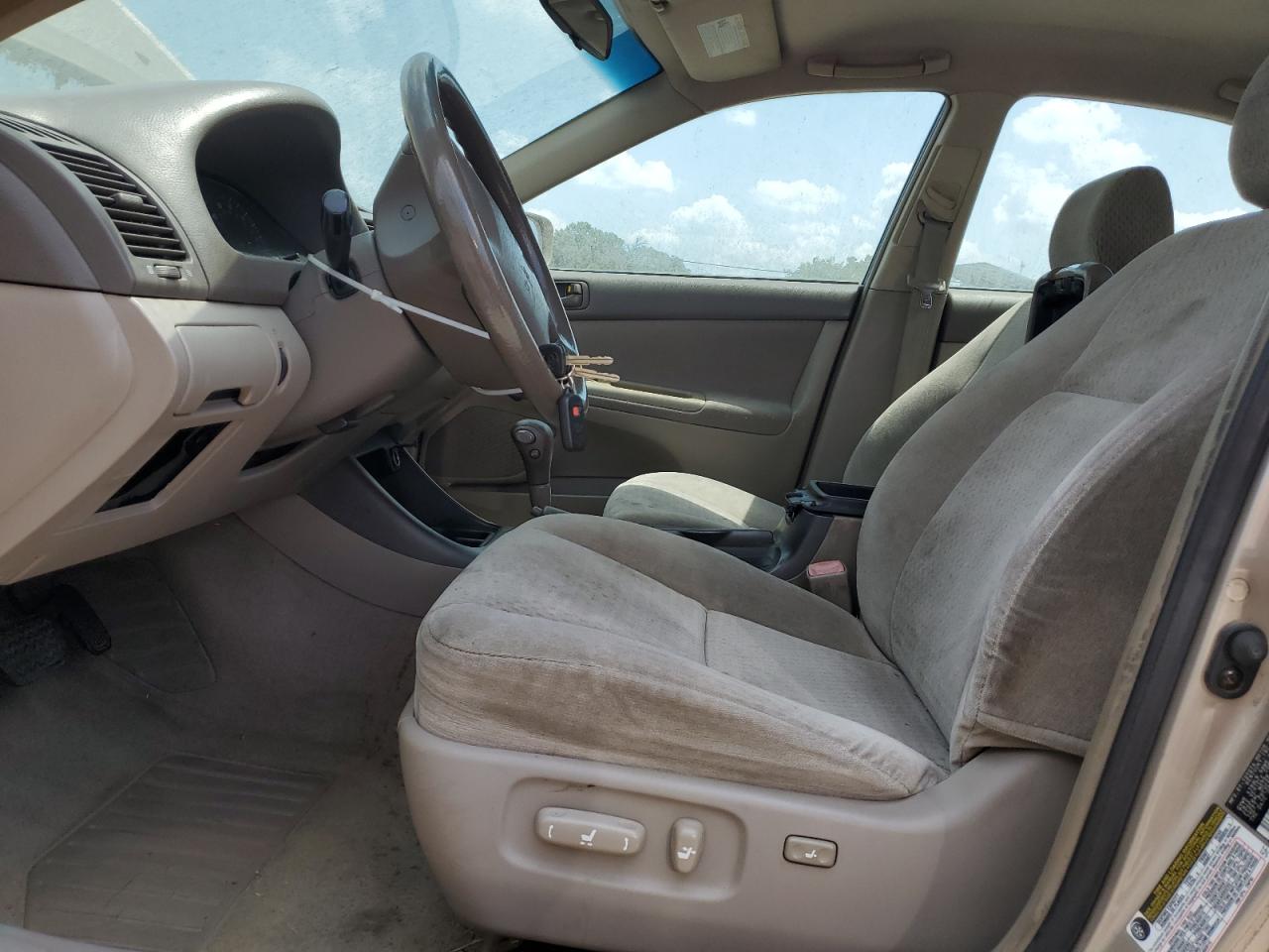 2004 Toyota Camry Le VIN: 4T1BE32K74U366686 Lot: 64863954