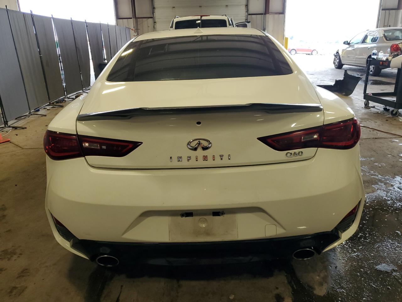 JN1EV7EK9HM361082 2017 Infiniti Q60 Premium