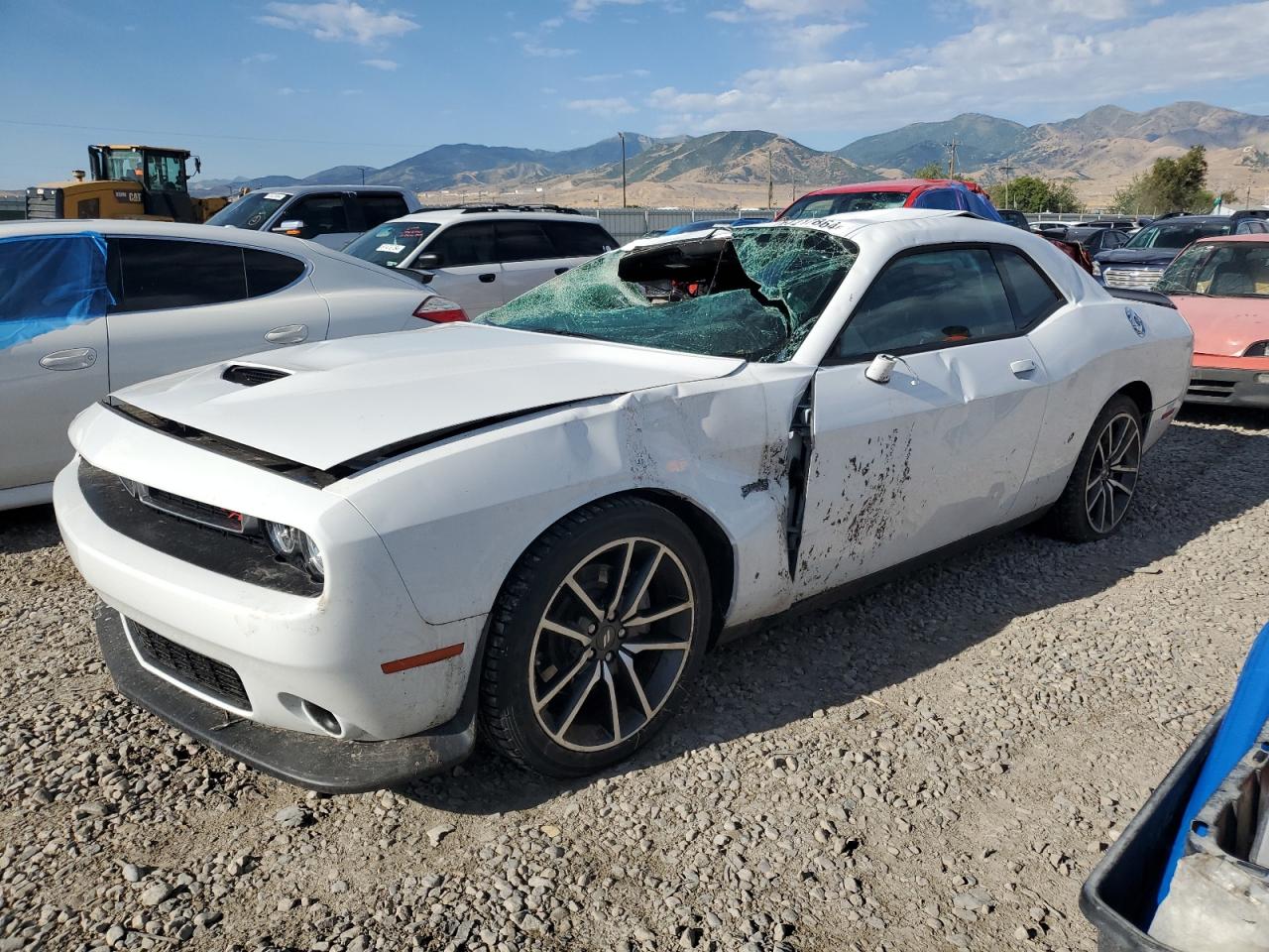 2C3CDZBT4PH668813 2023 DODGE CHALLENGER - Image 1