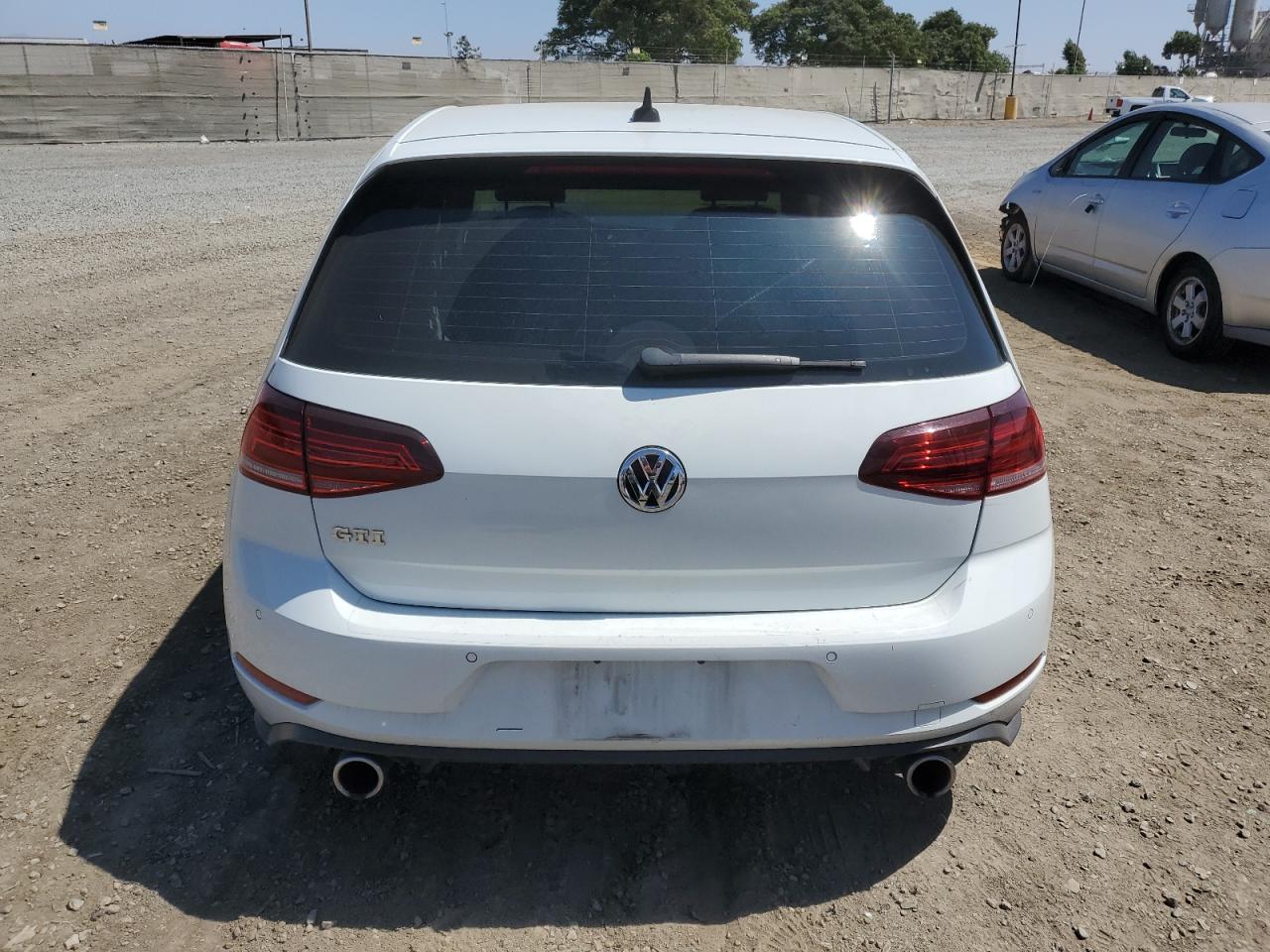 3VW547AU0JM263783 2018 Volkswagen Gti S