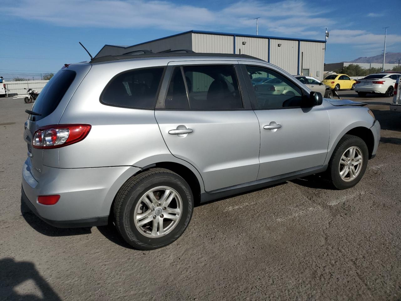 2011 Hyundai Santa Fe - Image 3