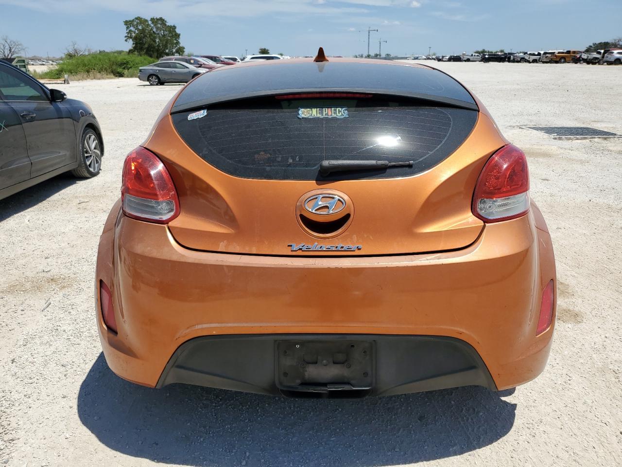 2012 Hyundai Veloster VIN: KMHTC6AD6CU082513 Lot: 68144884