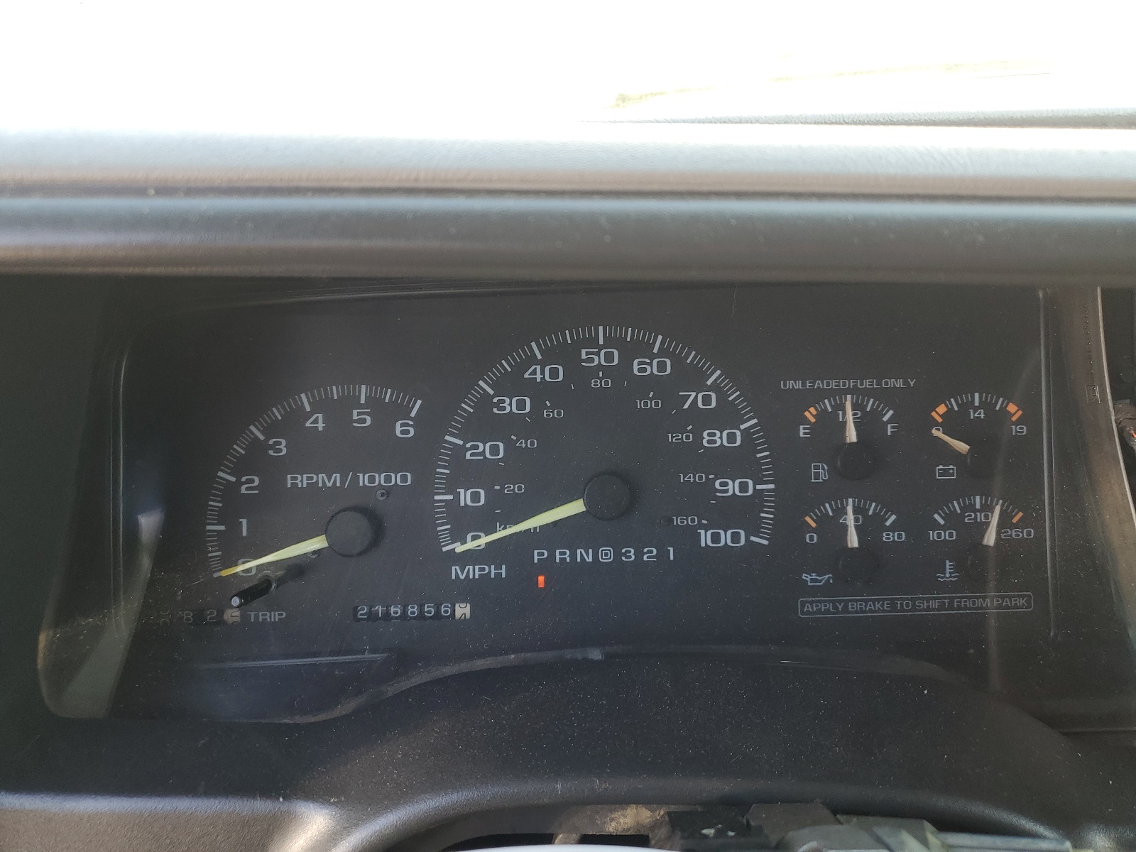 1GKEC16R1VJ728666 1997 GMC Suburban C1500